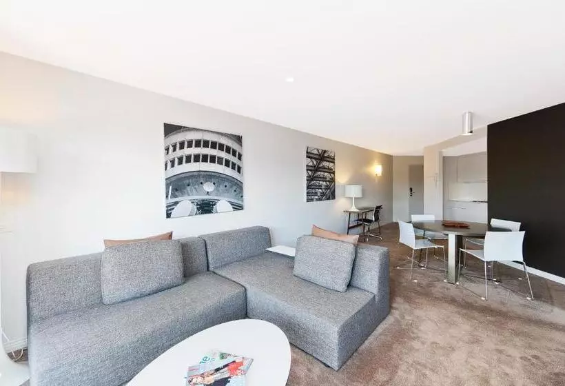 Astra Apartments   The Griffin