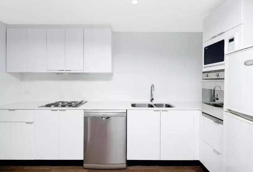 Astra Apartments   The Griffin