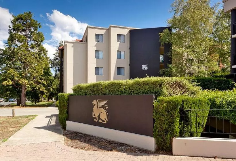 Astra Apartments   The Griffin