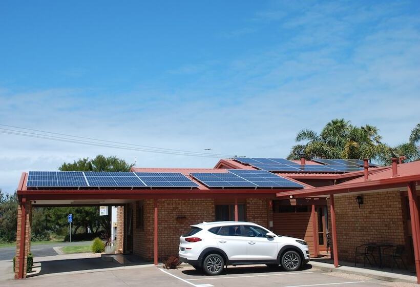 Cunningham Shore Motel