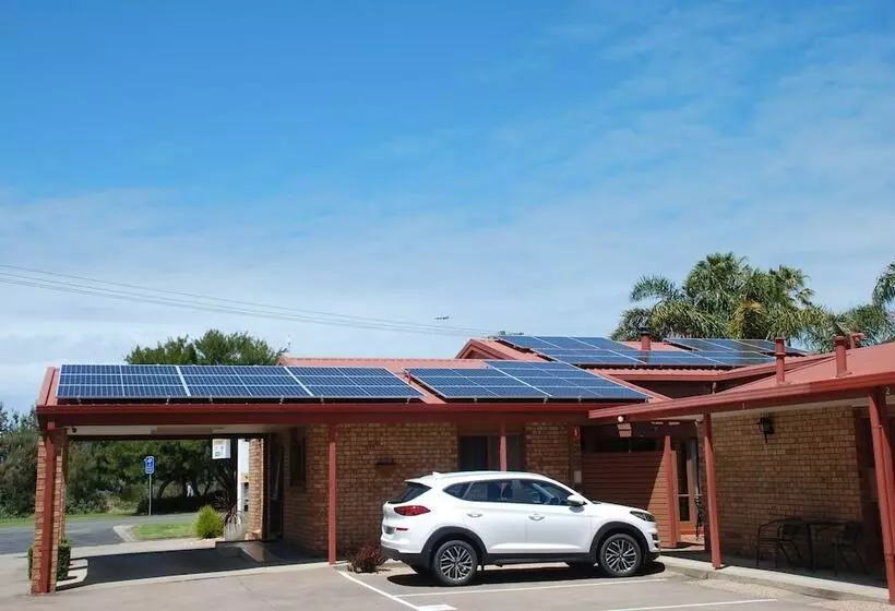 Cunningham Shore Motel