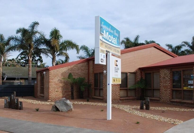 Cunningham Shore Motel