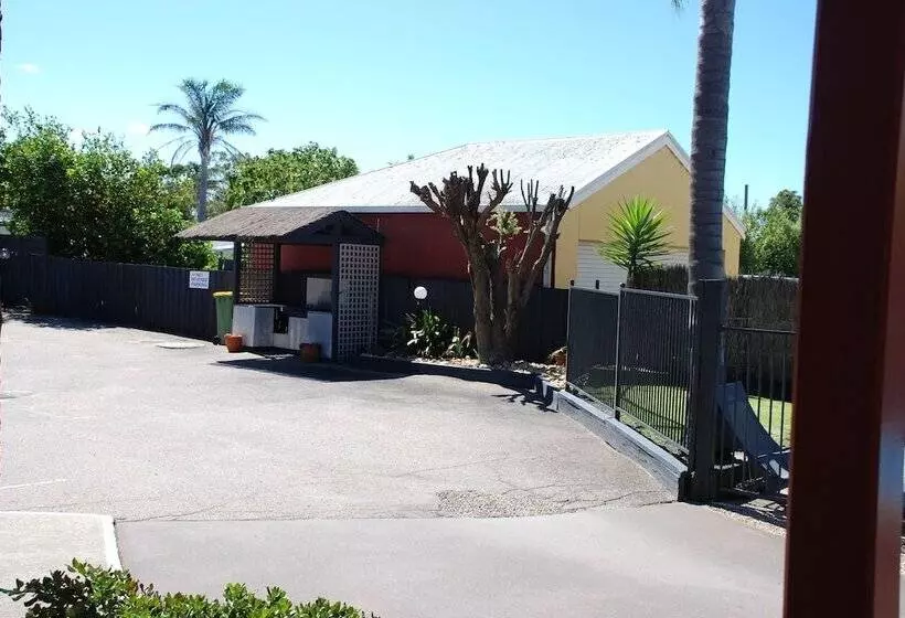 Cunningham Shore Motel