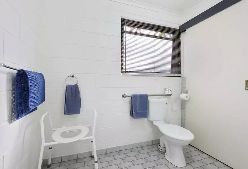 Cunningham Shore Motel