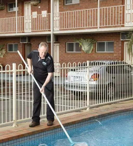 בית מלון כפרי Courtyard Motor Inn