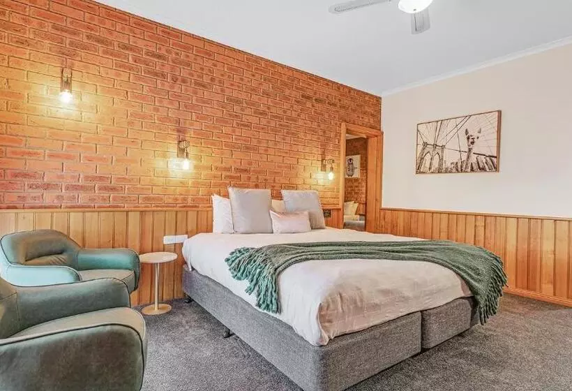 酒店 Golden River Motor Inn