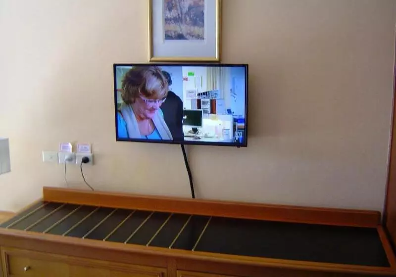 Отель Matador Motor Inn