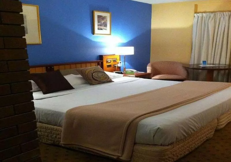 Отель Matador Motor Inn