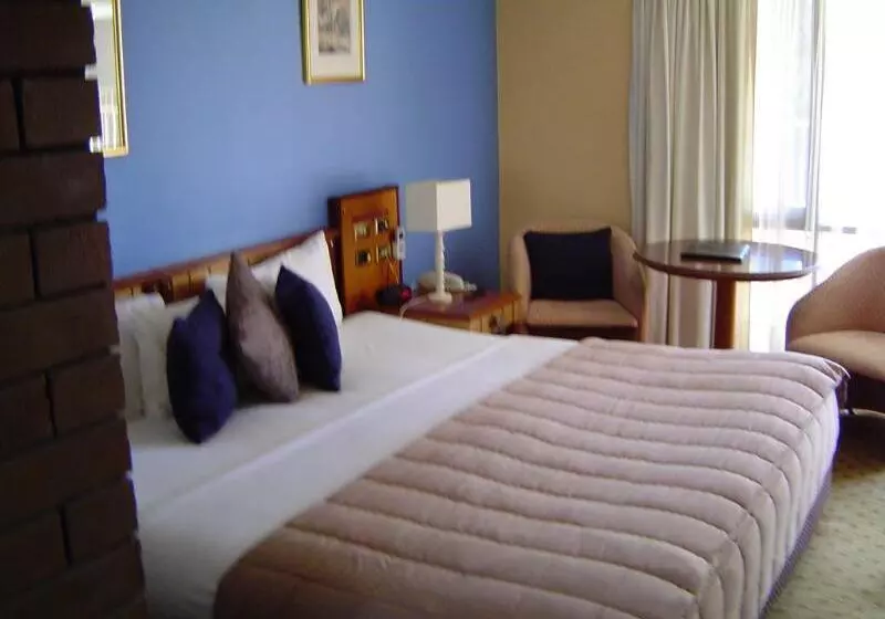 Отель Matador Motor Inn