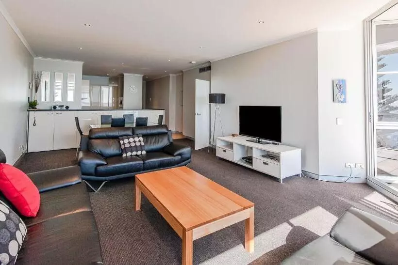 فندق Sandcastle Apartments