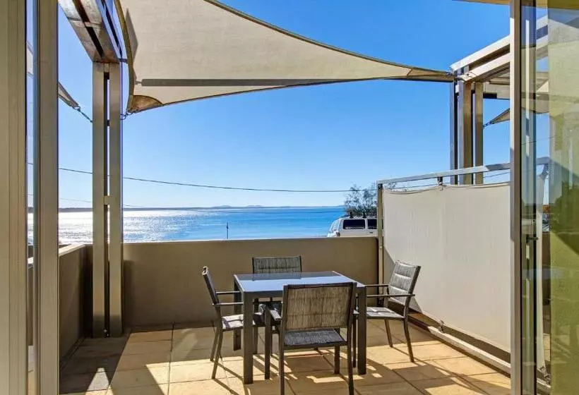 فندق Sandcastle Apartments