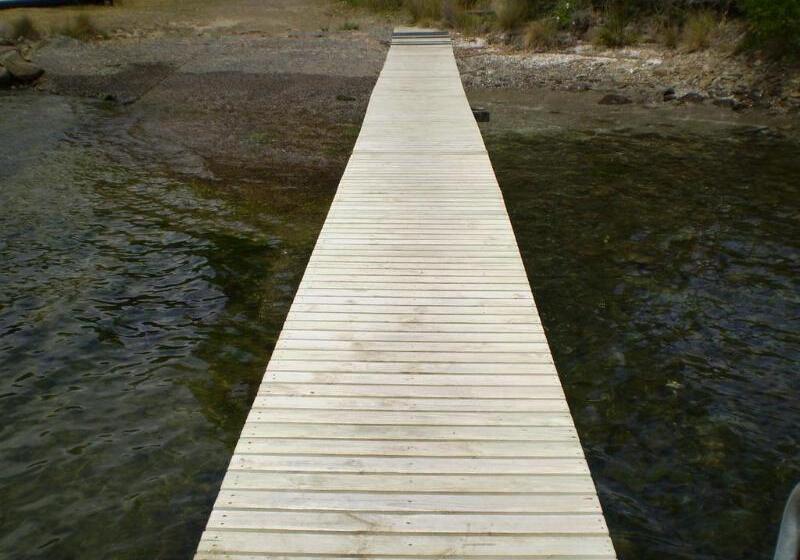 בית מלון כפרי The Fox And Hounds Historic