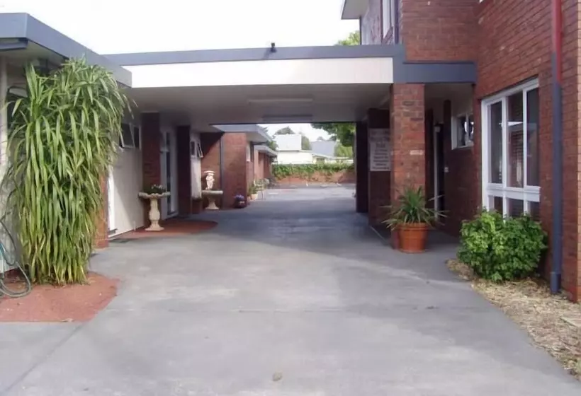 Kardinia Park Motel