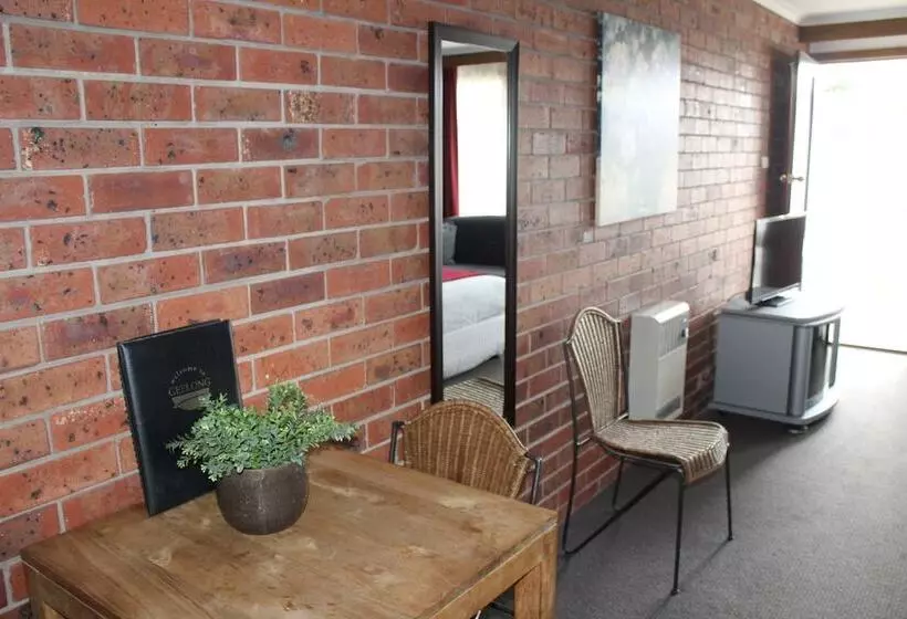 Kardinia Park Motel