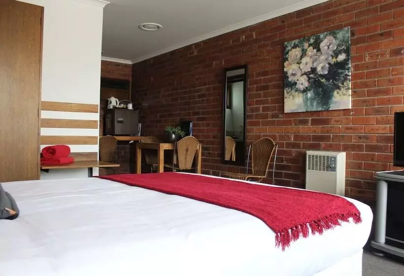 Kardinia Park Motel