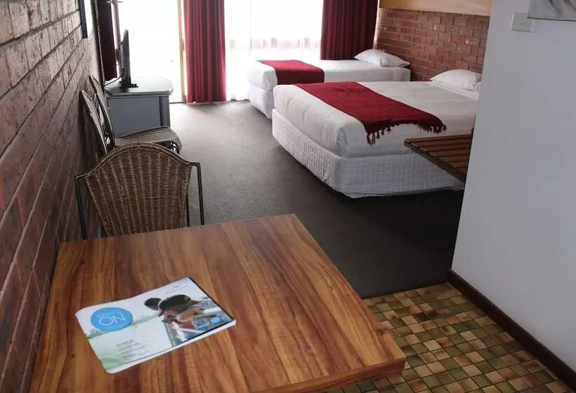 Kardinia Park Motel