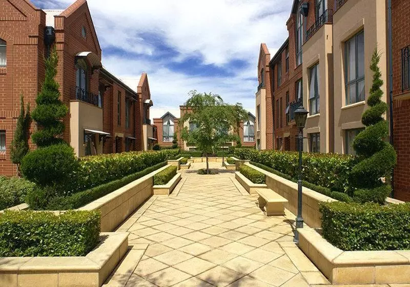 Majestic Old Lion Apartments