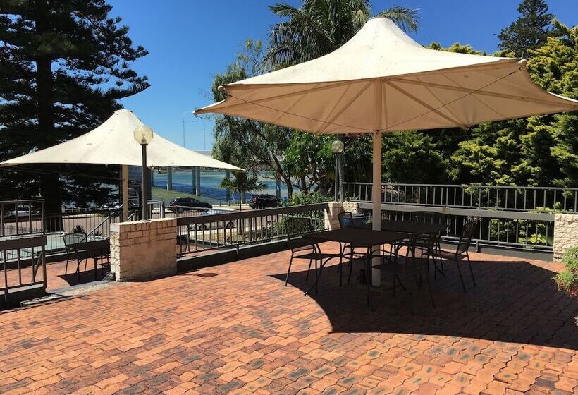 منتجع El Lago Waters