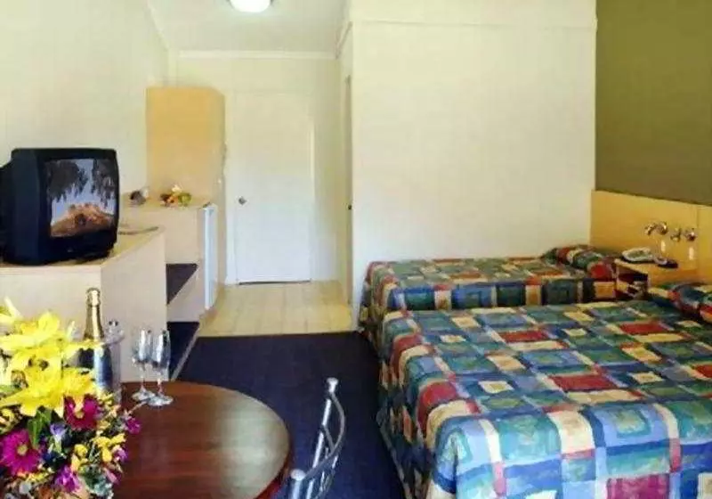 渡假胜地  Heavitree Gap Outback Lodge