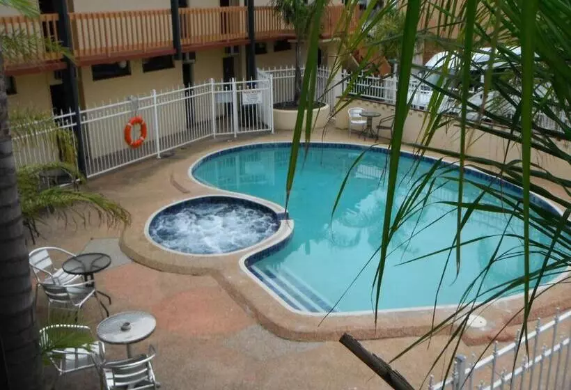 The Central Hotel Motel Lakes Entrance