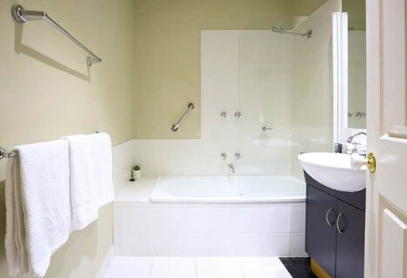 בית מלון כפרי Flinders Landing Apartments