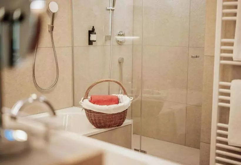 هتل Goldener Berg