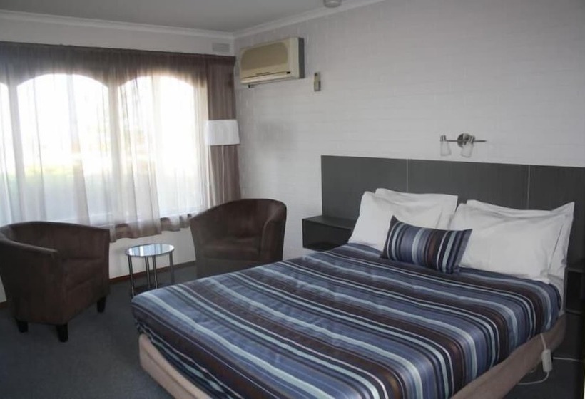 Hotel Raglan Motor Inn