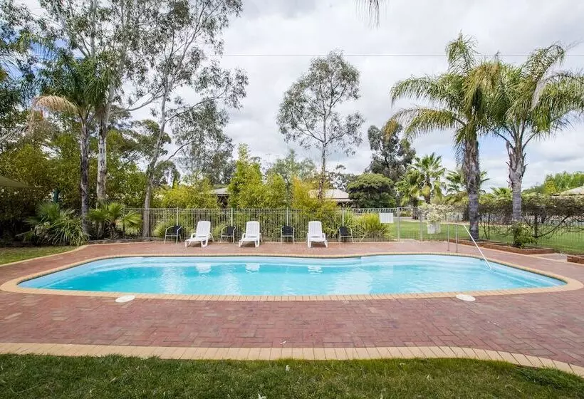 酒店 Sportslander Motor Inn