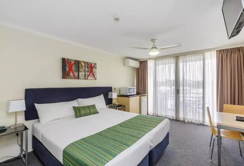 Отель The Wellington Apartment