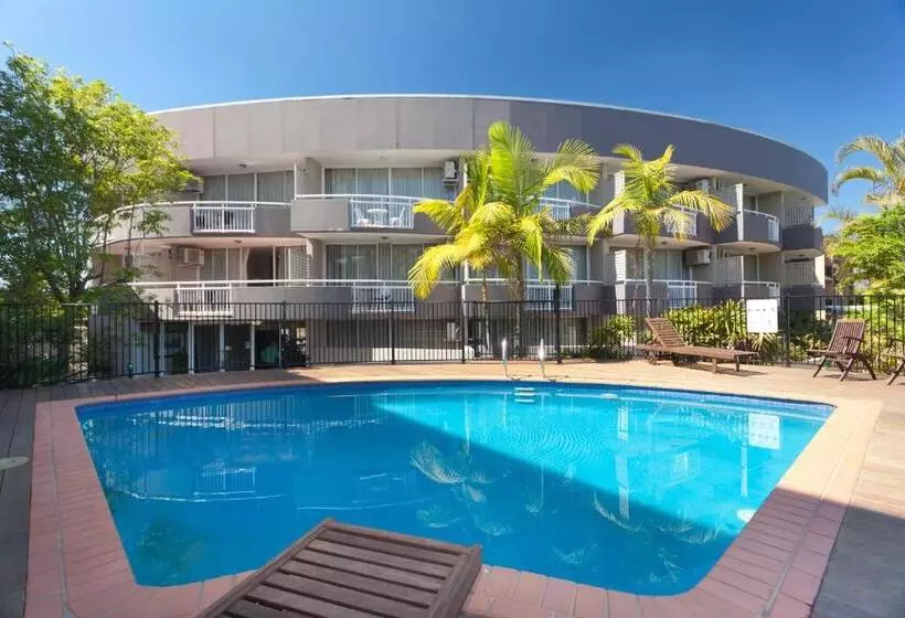 Отель The Wellington Apartment