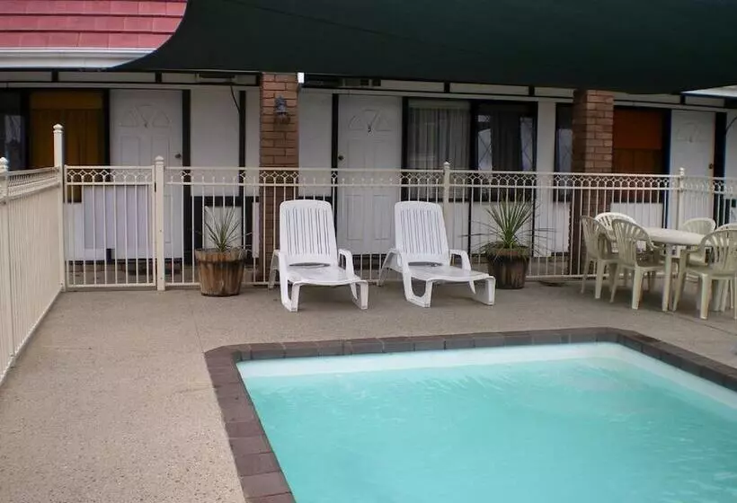 Shepparton Motor Inn Tudor House Motel