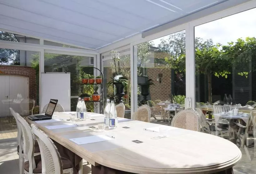 ホテル Astoria Gent