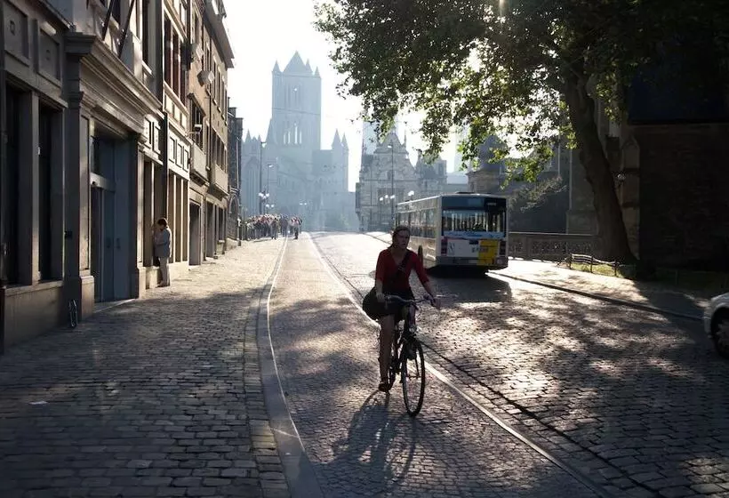 ホテル Astoria Gent