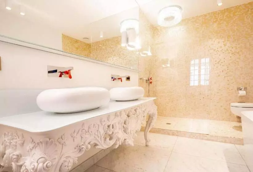 Small Luxury Hotel De Witte Lelie