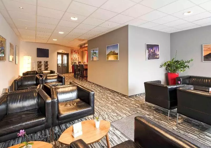 Отель Ibis Brussels Waterloo