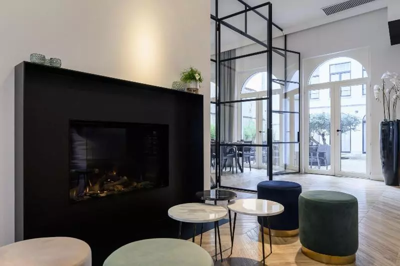 هتل Rubensgrote Markt