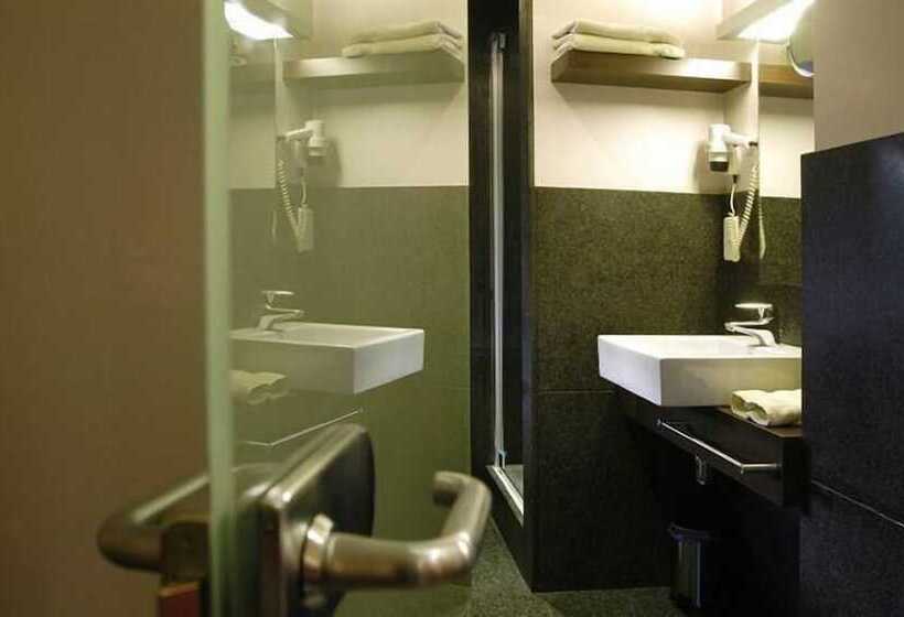 בית מלון כפרי The Century