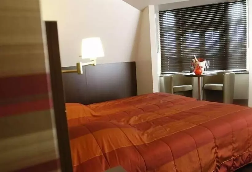 Отель The Century