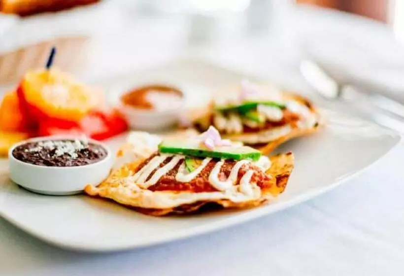 Отель Victoria House Resort & Spa