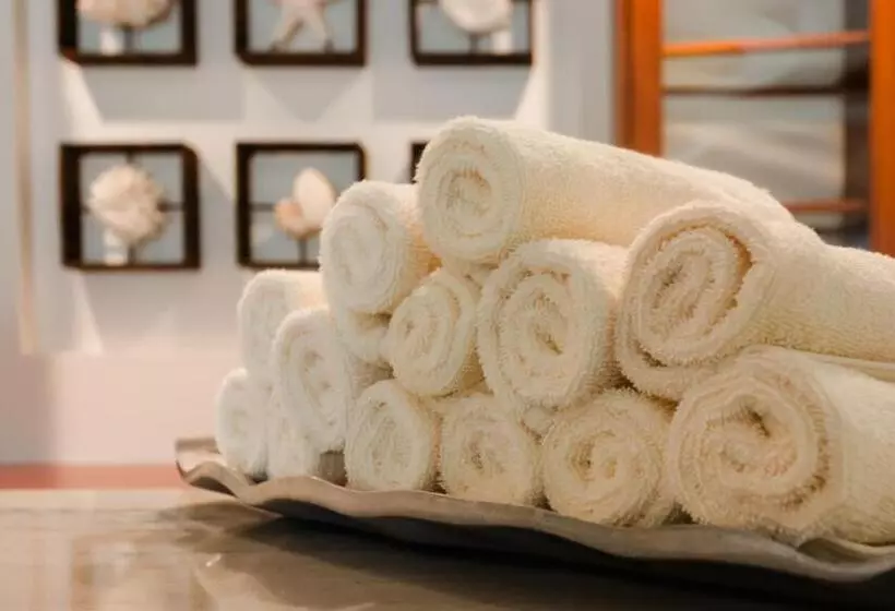 Отель Victoria House Resort & Spa