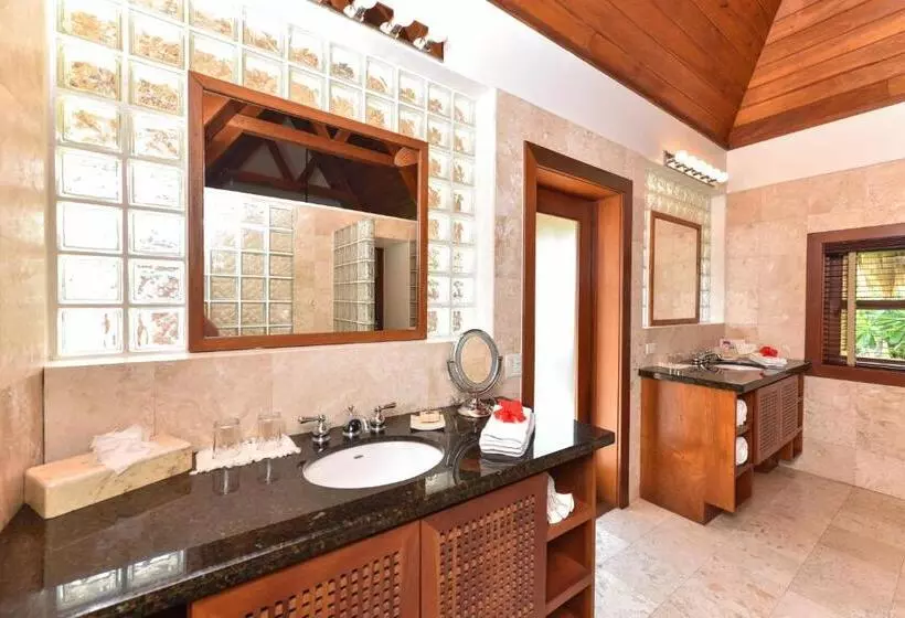 Отель Victoria House Resort & Spa