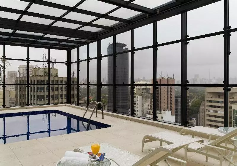 Hotel Address Faria Lima by Intercity