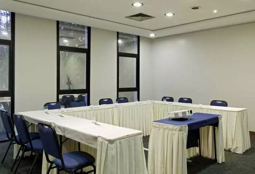 Hotel Address Faria Lima by Intercity