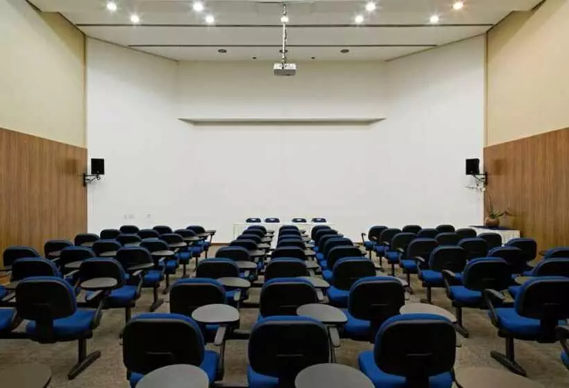 Hotel Address Faria Lima by Intercity