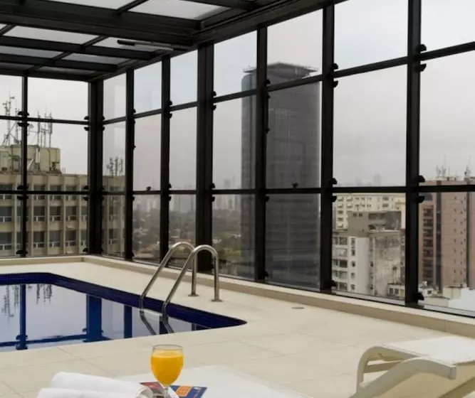 Hotel Address Faria Lima by Intercity