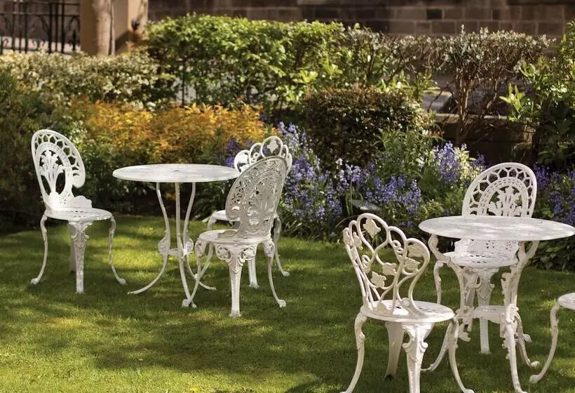 Отель Ascot House