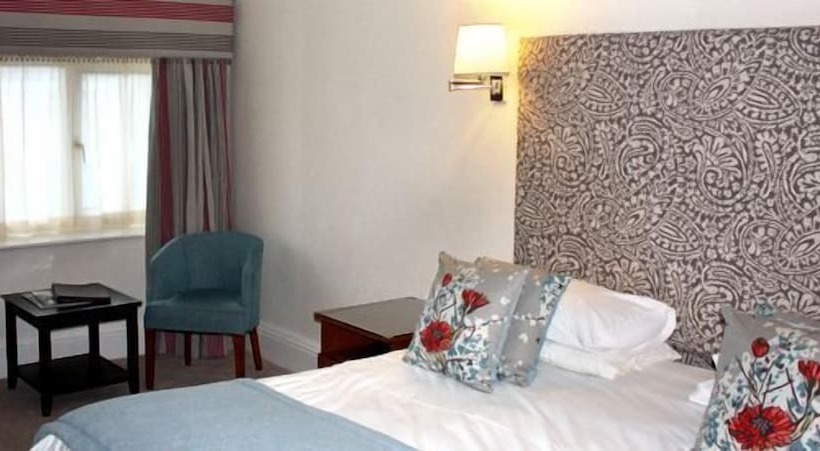 فندق Ascot House