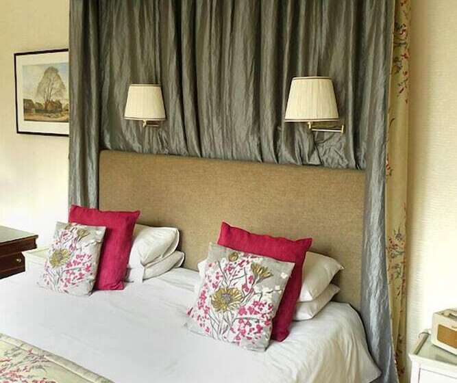 فندق Ascot House