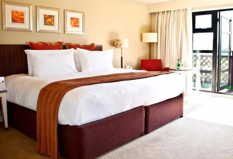 ホテル Five Lakes Resort