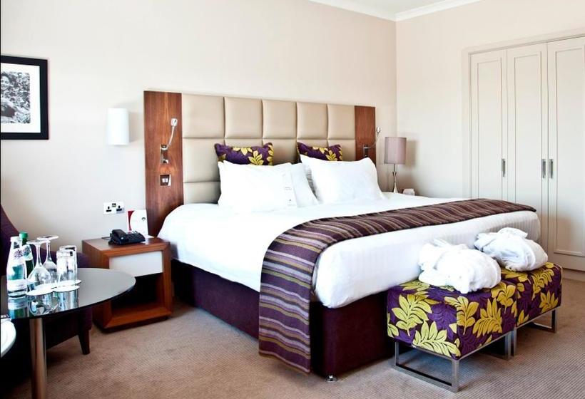 酒店 Five Lakes Resort